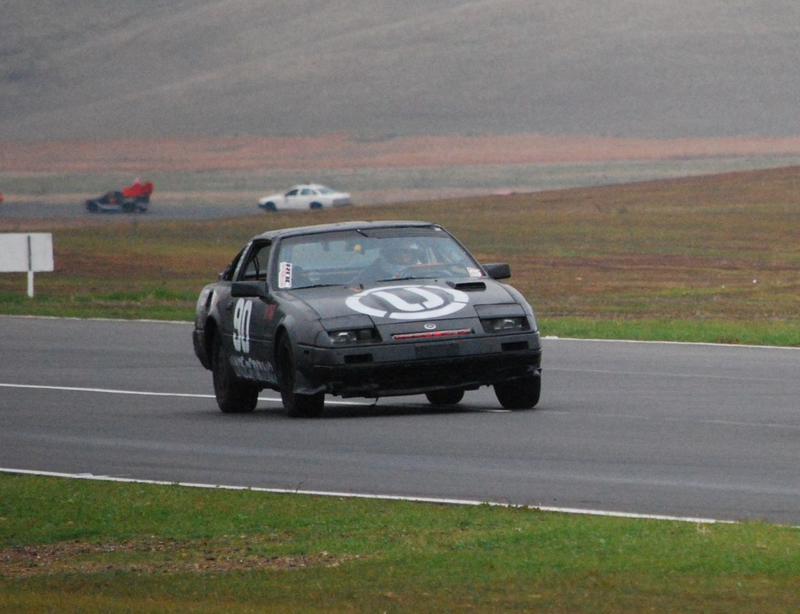 Illustration for article titled 24 Hours Of LeMons Arse Freeze-A-Palooza Über Gallery: Awesome Datsuns, Driven Nissans